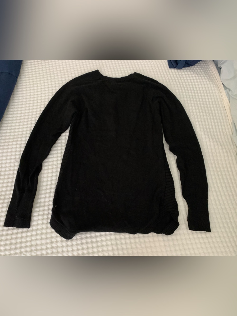 lululemon athletica Black Women's Crewneck Sweater EUC Size 6 - Picture 2 of 6